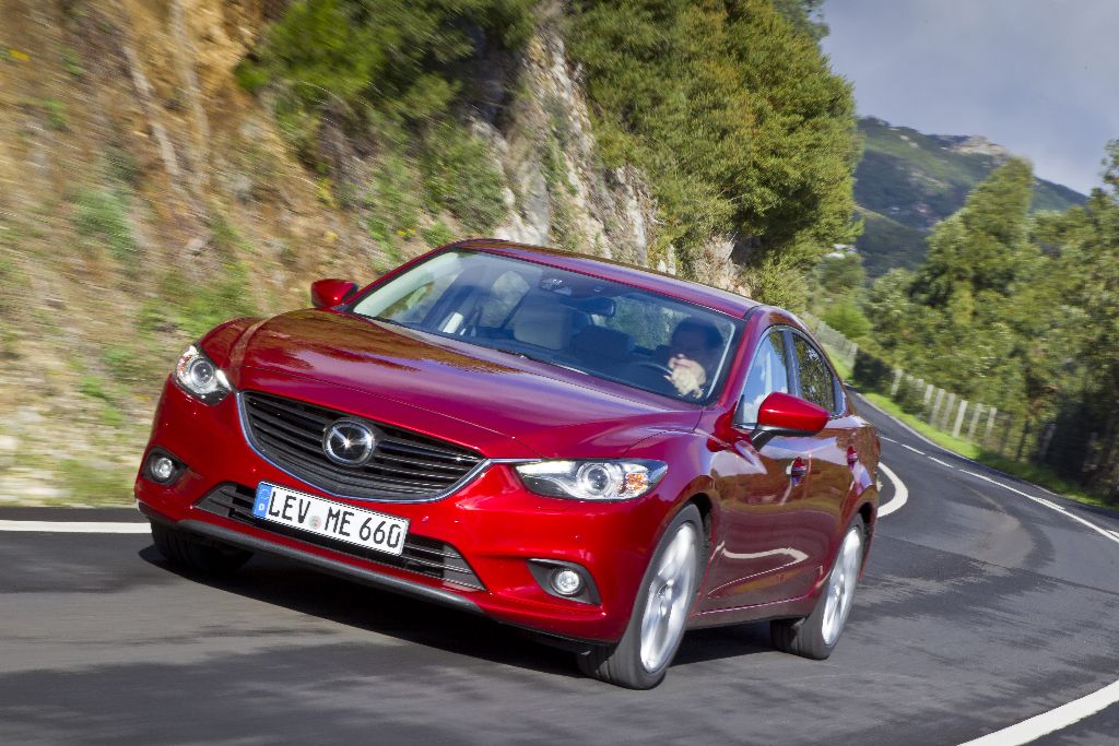 Mazda6_Sedan_2013_action_01__jpg300