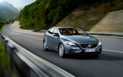 Volvo V40 Effektiv Line 120ch diesel D2 115ch et D3 150ch