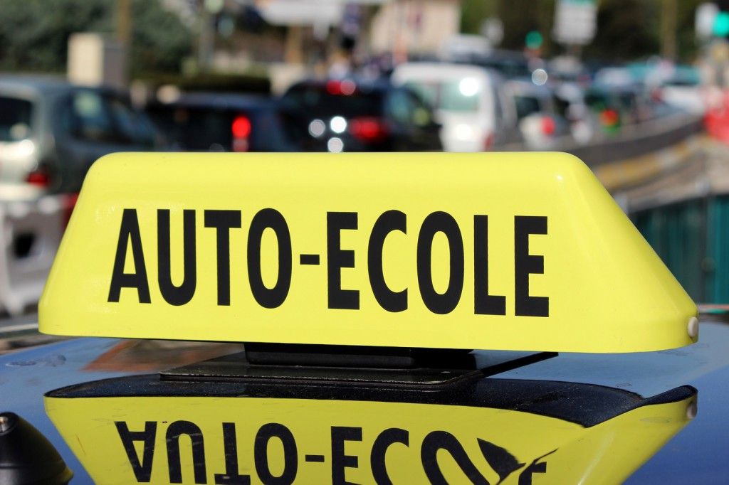 Enseigne d'auto-école