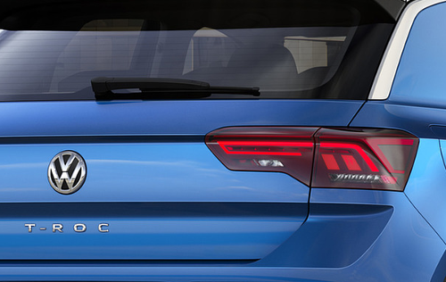 Essai Volkswagen T-Roc 2017 : détail optique arrière