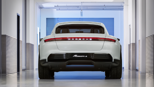 Porsche Mission E Cross Turismo Concept : design arrière
