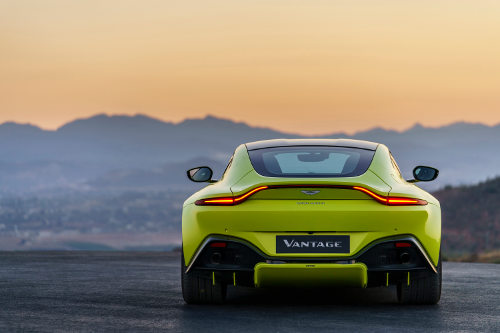 Aston Martin Vantage 2018 vue arrière